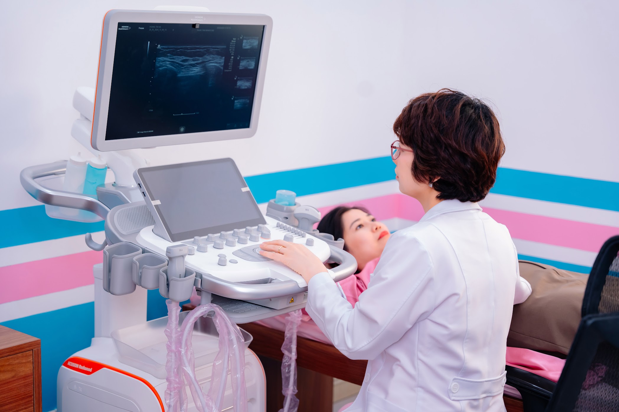 Siêu âm ngực: Phương pháp phát hiện sớm bệnh lý ngực hiệu quả và an toàn